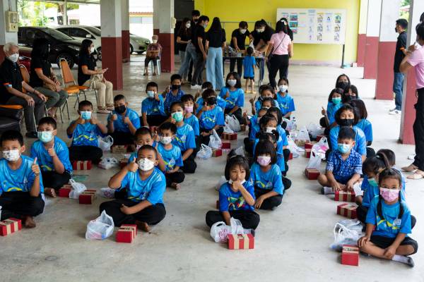 Arrow_Energy_support_education_and_improve_the_quality_of_life_at_Wat_Nong_Suang__Thira_Uthit__School_in_Saraburi_Province.5-LaIVPois
